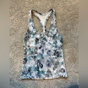 Women’s Lululemon Tank- Size 4